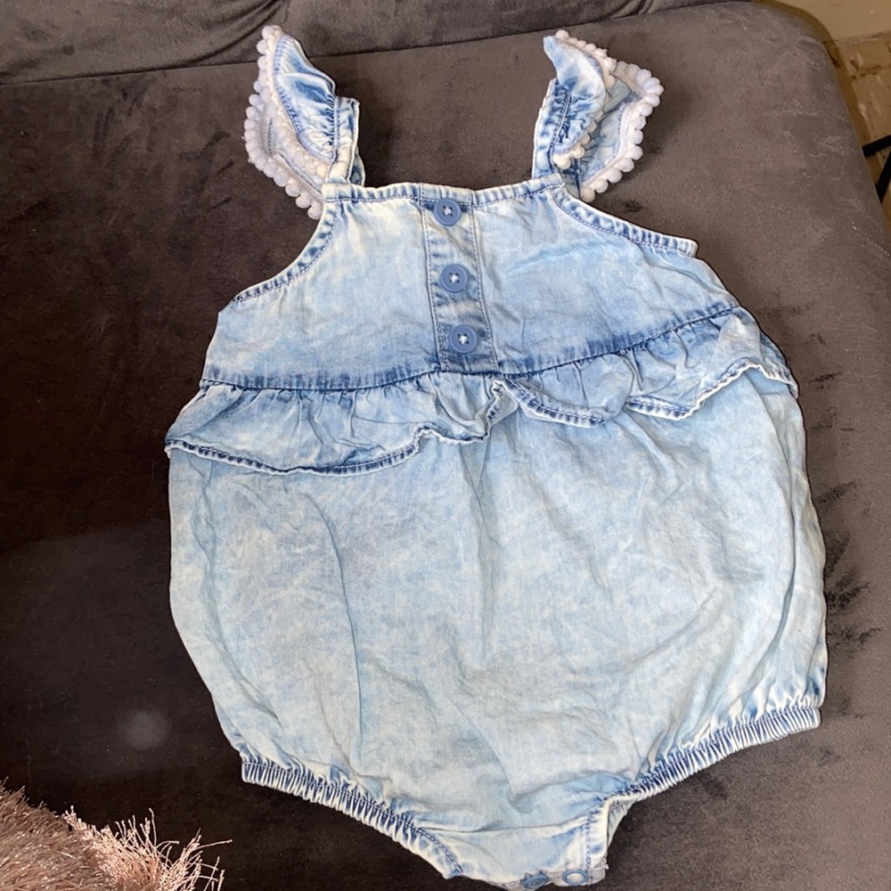One piece baby girl size 6 months